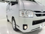 フォグランプ装着車です。暗い夜道の車両前方を明るく照らします