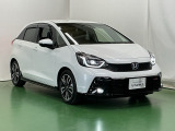 新しいハイブリッドシステムe:HEVは市街地走行では電気自動車に近いハイブリッドシステムでモーターが主役で走行します。充電の為にエンジンが始動しても優れた遮音性能で車内はとても静かで快適です