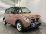 車内は内装デザインやインテリアがお部屋のような落ち着きのある空間