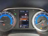 車の四隅に【コーナーセンサー】が付いていますので、障害物が近づくとセンサーが教えてくれます