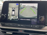 上から見たような画像で車庫入れなどに便利なアラウンドビューモニター