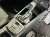 発進時から滑らかに加速する無段階変速のCVTはストップ&ゴーの多い街の中も快適です
