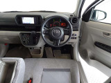 視界良好、操作しやすい運転席です。