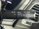 【オートライト(AUTO)】外の明るさをシステムが感知して、自動でヘッドライトが点灯します!ヘッドライトをつけ忘れを防ぐ便利機能です。