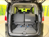 普段のお買い物や通勤、送迎等に十分な荷室スペースを確保しております。セカンドシートを倒すと、大きな荷物の積載も可能です♪