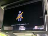 【フリップダウンモニター】大画面モニターで後席でもエンタメをお楽しみいただけます。小さなお子様にも大人気の装備です♪