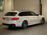 また、BMW正規認定中古車は、エマージェンシーサービスが自動付帯。24時間365日、皆様のカーライフをサポート致します。確かな安心のうえで、「駆けぬける歓び」をご堪能ください。