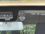 【ドライブレコーダー】ドライブレコーダー装備!走行中はもちろん、あおり運転や事故に遭遇した際、映像で記録し、万一のリスクに備えます。※記録用SDカードはお客様ご自身でご準備いただく必要があります。