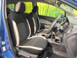 運転席シート廻りは使用感も少なく、良好な状態となっています。前オーナー様が丁寧に使っていたことがよくわかりますね。