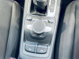 ◆LIBERALAは、輸入車選びの新たなスタイルを提案するインポート・セレクト・ブランドです。オーナー様となる方がクルマから直接感じる感性を第一にした、最良の一台との出会いをコーディネートいたします。