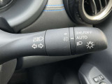 トンネル進入時や暗くなれば自動点灯するオートライトです。