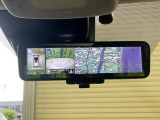 【アラウンドビューモニター】専用のカメラにより、上から見下ろしたような視点で360度クルマの周囲を確認することができます☆死角部分も確認しやすく、狭い場所での切り返しや駐車もスムーズに行えます。