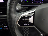 Travel Assist。設定した速度を上限に自動で加減速し、一定の車間距離,およ走行レーンを保つことでロングドライブの疲労を軽減します。