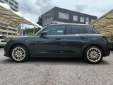 ★全国ご納車大歓迎です。特別低金利から様々なサービスをご用意しております。MINI NEXT正規ディーラーです♪