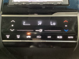 オートエアコンがついてますので、お好みの温度をセットするだけで風の強さや風量を自動で調整します。スイッチも簡単操作で快適に過ごせます。