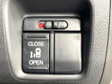 【パワースライドドア】スマートキーや運転席のスイッチでスライドドアの開閉が可能♪電動だから力を入れてドアを開ける必要が無く、小さいお子様でも、重い荷物を持っている時もラクに開け閉めできます♪