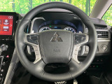 【純正革巻きステアリング】上質な革を使用することで、手にしっかり馴染みとても運転しやすいハンドルです♪