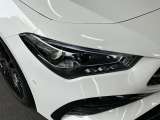 夜間にクルマの前方を照らし出し、安全なナイトドライブを実現する。メルセデス・ベンツ純正ヘッドライトシステムは、クルマの安全性、快適性、環境性を追い求める中で、よりインテリジェンスに進化を続けています。