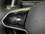 Travel Assist。設定した速度を上限に自動で加減速し、一定の車間距離,およ走行レーンを保つことでロングドライブの疲労を軽減します。