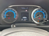 視認性の高いメーターで運転情報を的確に把握できます!