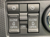 【両側パワースライドドア】スマートキーや運転席のスイッチで後席両側スライドドアの開閉が可能♪電動だから力を入れてドアを開ける必要が無く、小さなお子様でも簡単に開け閉めでき快適です♪