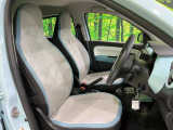 運転席シート廻りは使用感も少なく、良好な状態となっています。丁寧に使われていたことがよくわかりますね。