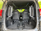 普段のお買い物や通勤、送迎等に十分な荷室スペースを確保しております。セカンドシートを倒すと、大きな荷物の積載も可能です♪