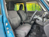 運転席シート廻りは使用感も少なく、良好な状態となっています。前オーナー様が丁寧に使っていたことがよくわかりますね。