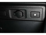 アクセサリーDC12Vソケット装備!