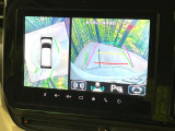 【全方位モニター用カメラ】専用のカメラにより、上から見下ろしたような視点で360度クルマの周囲を確認することができます☆死角部分も確認しやすく、狭い場所での切り返しや駐車もスムーズに行えます。