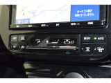 オートエアコンです。運転席、助手席それぞれで独立して温度設定ができます。冷え性の方が乗っても安心ですね♪