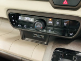 シートヒーター装備付き車!!座席に埋め込まれた電熱線によりシートを暖めることが出来る装備で、温めたられたシートは、寒い冬には最適です!!