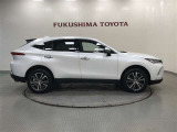 【まるごとクリーニング】シートを取り外し、車内を徹底洗浄。隅々まで丁寧に仕上げています。