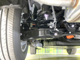 お車を安心してお乗りいただく為には、足回りの定期点検が欠かせません。サービスサポート(有償保証)では無料点検もご提供しており、安心のカーライフをお過ごしいただけるサポート体制が整っています。