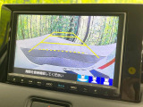 【バックカメラ】駐車時に後方がリアルタイム映像で確認できます。大型商業施設や立体駐車場での駐車時や、夜間のバック時に大活躍!運転スキルに関わらず、今や必須となった装備のひとつです!