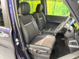 運転席シート廻りは使用感も少なく、良好な状態となっています。前オーナー様が丁寧に使っていたことがよくわかりますね。