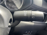 【 オートライト 】オートライトなのでライトの点け忘れを気にすることなく運転が出来ます。