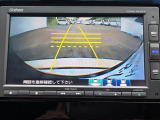 駐車時の安全確認をサポートするバックカメラも使用できます。