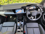 Audiのインテリアはエクステリア同様、優れたデザイン性とクオリティ、そして機能性を兼ね備えております。