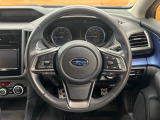 インテリアに合わせたデザインのステアリングは、運転される方のことも考え、運転しやすい形状、大きさです。是非一度、実際に触ってお確かめください。