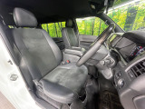 運転席シート廻りは使用感も少なく、良好な状態となっています。丁寧に使われていたことがよくわかりますね。