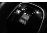 電子制御パーキングブレーキ搭載!!パーキングブレーキを指先だけで操作可能です!力の弱い人にも安心してブレーキをかけていただけます!