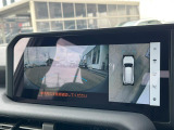 【パノラミックビューモニター】専用のカメラにより、上から見下ろしたような視点で360度クルマの周囲を確認することができます☆死角部分も確認しやすく、狭い場所での切り返しや駐車もスムーズに行えます。
