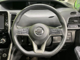 【純正革巻きステアリング】上質な革を使用することで、手にしっかり馴染みとても運転しやすいハンドルです♪