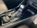 発進時から滑らかに加速する無段階変速のCVTはストップ&ゴーの多い街の中も快適です