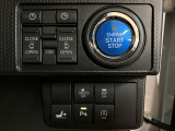 プッシュボタンスタートなどのスイッチ類は集約されていますので扱いやすいですよ♪