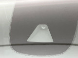 【インテリジェントエマージェンシーブレーキ】フロントカメラで前方の車両や歩行者を検知。衝突しそうな時は衝突被害軽減ブレーキが作動、衝突回避をサポート。より安全にドライブをお楽しみいただけます。