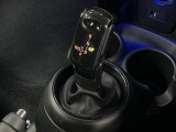 ●MTモード付きAT:通常は自動でおこなわれる変速(ギアチェンジ)をドライバーの操作によって意図的に変えられるシステムです。より一層普段のドライブをお楽しみいただけます!