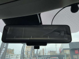 【インテリジェントルームミラー】 車両後方のカメラ映像がミラーに映るので、乗員や荷物が多くても安心♪夜間や悪天候の日でもクリアな映像で視界良好です◎