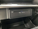 CD、DVDが視聴可能!グローブボックス内に配置されております!